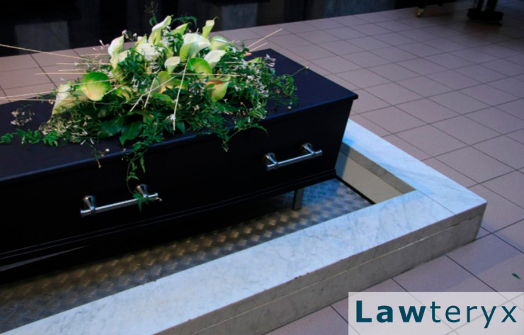 Who files wrongful death suit in Florida